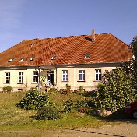 Gutshaus Alt-Jargenow Apartment Alt Jargenow Exterior photo